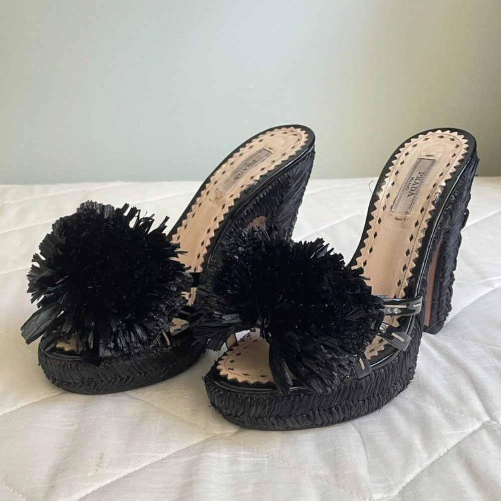 100% Authentic Prada Raffia Sandals US 6,5 - Picture 2 of 6